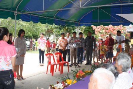 โครงการส่งเสริมประเพณีวัฒนธรรมท้องถิ่นสรงน้ำพระ